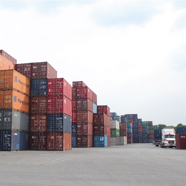 Bãi container